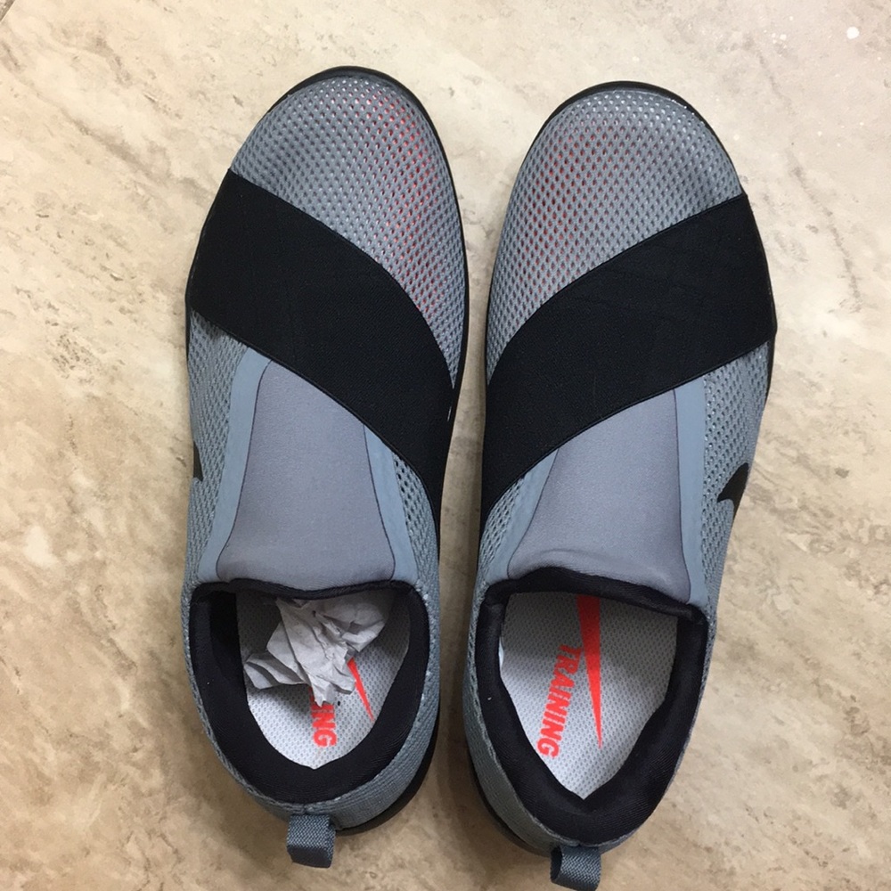 NWB Nike Free Connect Size 8